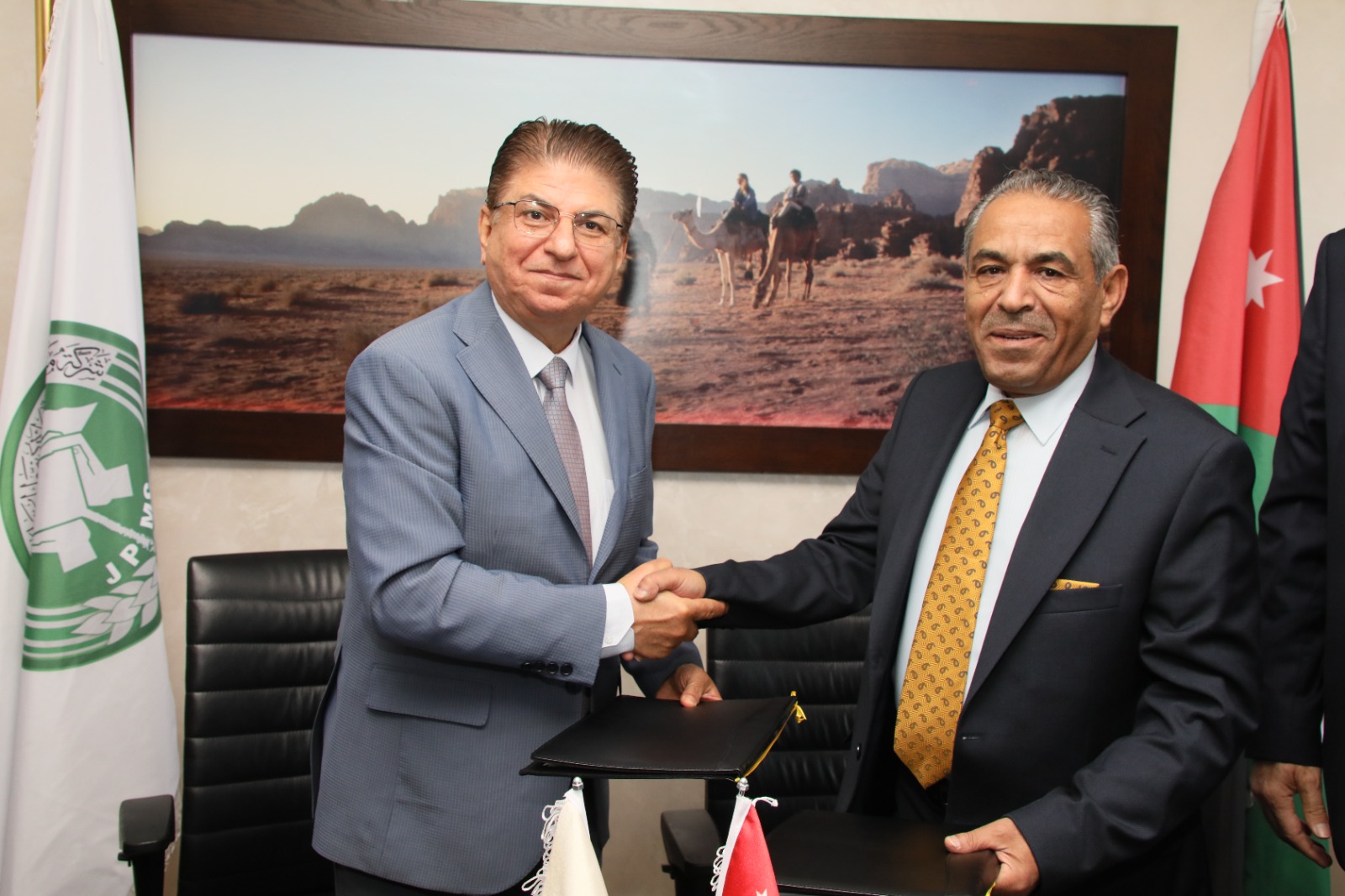 Phosphate Company and Geologists Association sign an agreement to train recent graduates from the union’s members.